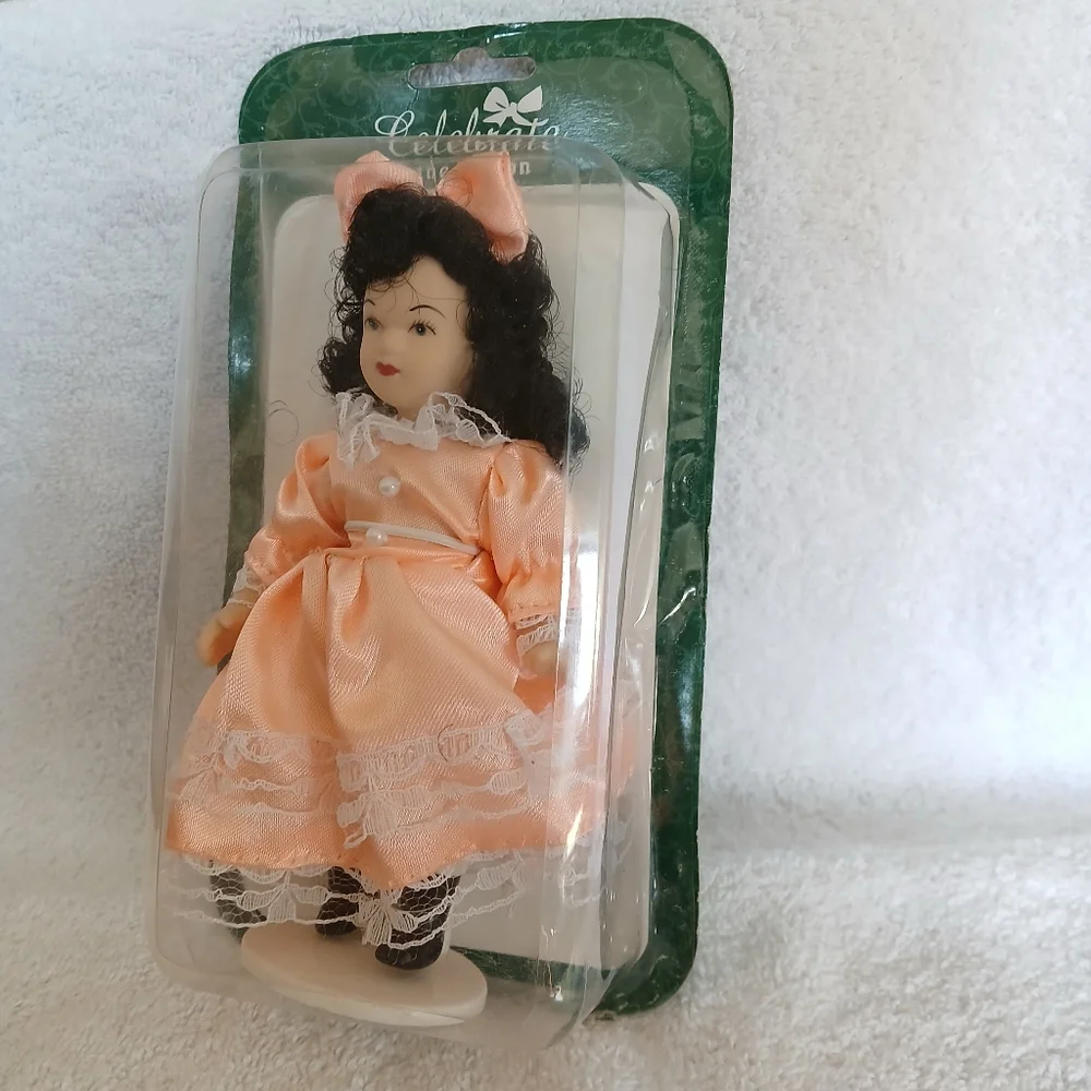 Collectible Celebration the‎ Season Porcelain Doll in Peach Dress